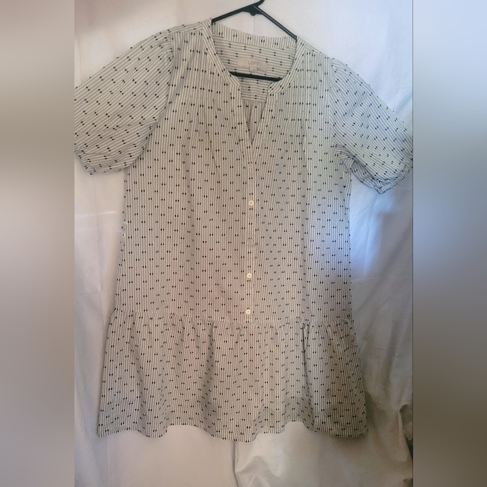 LOFT Black and White Patterned Blouse (78A)